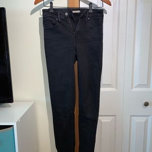 Levi’s mile high skinny jeans size 26